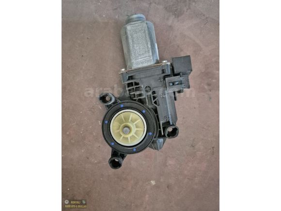TRANSPORTER T5 6 7 UYUMLU SAĞ ÖN KAPI CAM KİRKOSU