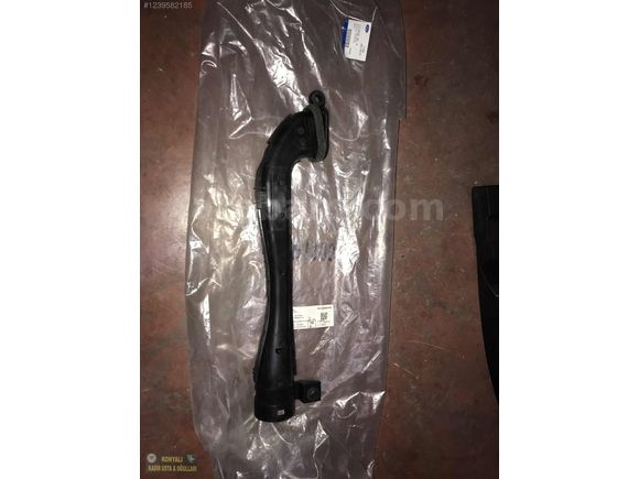 FORD COURİER HAVA FİLTRE BORUSU ÜST GİRİŞ JT76-9C676-DC JT769C67