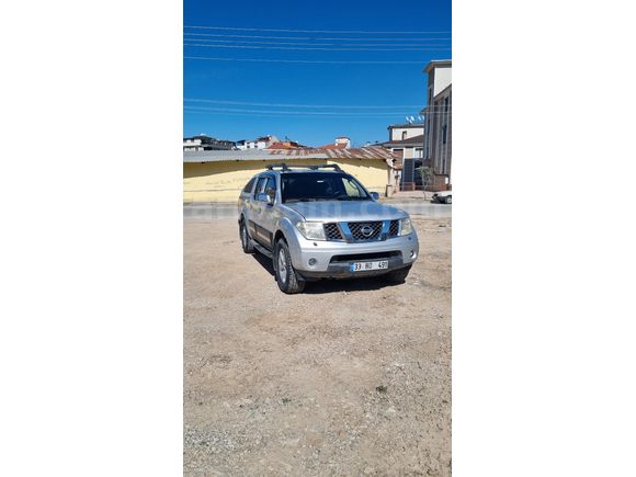 NAVARA 4x4 OTOMATİK / MOTOR YENİ / TURBO YENİ / FULL DONANIM / SUNROOF