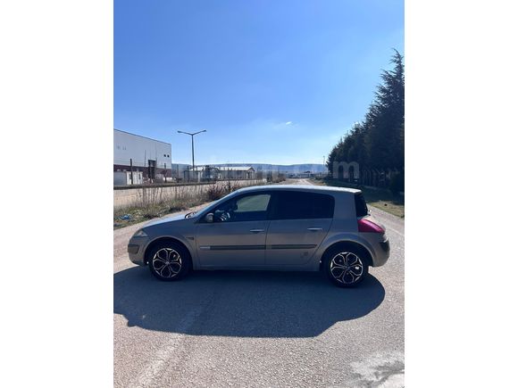 Sahibinden Renault Megane 1.5 dCi Dynamique 2004 Model