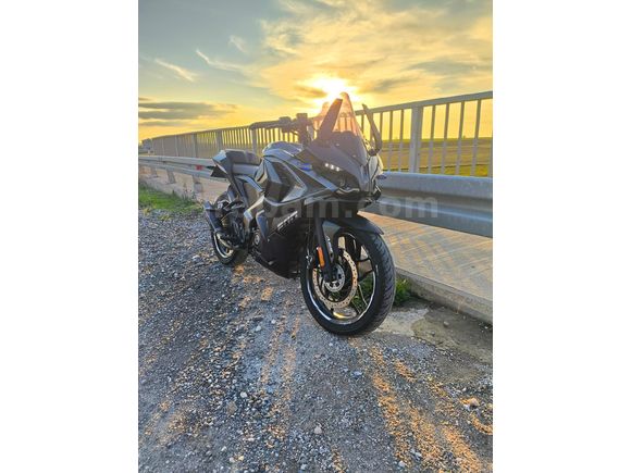 TERTEMİZ HATASIZ BAJAJ PULSAR 200 RS