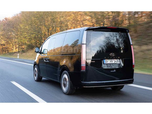 HYUNDAİ STARİA ARKA CAM