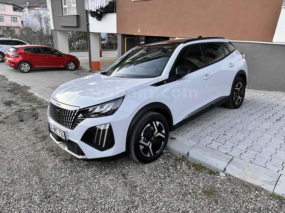 Sahibinden Peugeot e-2008 Allure 2025 Model  komple  PPF kaplı