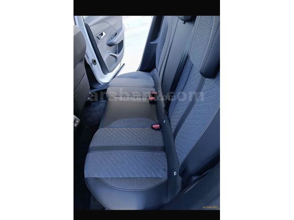Sahibinden Peugeot e-2008 Allure 2025 Model  komple  PPF kaplı