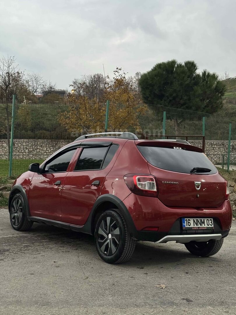Sahibinden Dacia Sandero 1.5 dCi Stepway 2015 Model Bursa 190.000 km Bordo 4