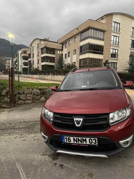 Sahibinden Dacia Sandero 1.5 dCi Stepway 2015 Model Bursa 190.000 km Bordo