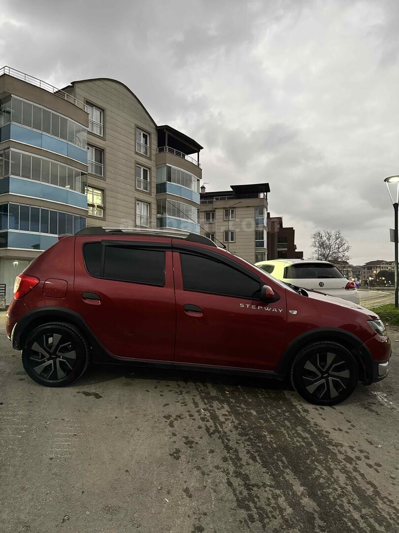 Sahibinden Dacia Sandero 1.5 dCi Stepway 2015 Model Bursa 190.000 km Bordo 7