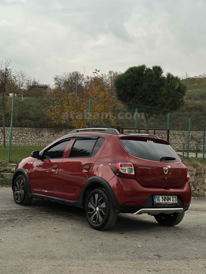 Sahibinden Dacia Sandero 1.5 dCi Stepway 2015 Model Bursa 190.000 km Bordo 3