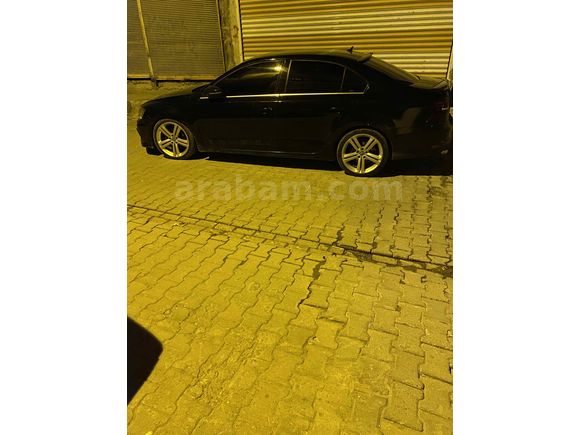 Sahibinden Volkswagen Jetta 1.6 TDi Comfortline 2013 Model  277.000 km Siyah