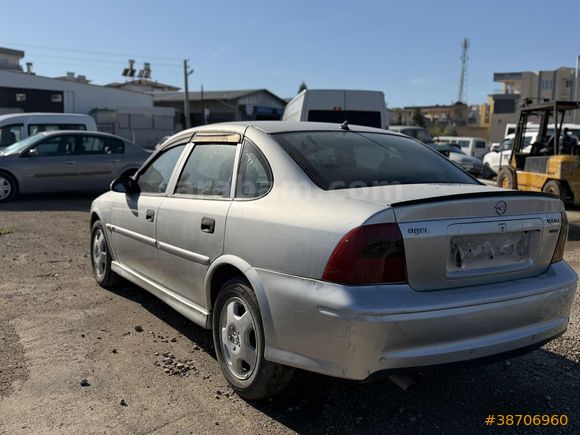 GÜZEL OTO DAN MOTOR HASARLI KLİMALI 2001 OPEL VECTRA SON FIYAT!!