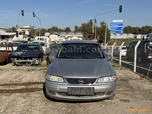 GÜZEL OTO DAN MOTOR HASARLI KLİMALI 2001 OPEL VECTRA SON FIYAT!!