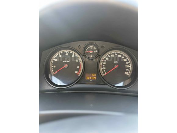 2012  temiz opel astra 