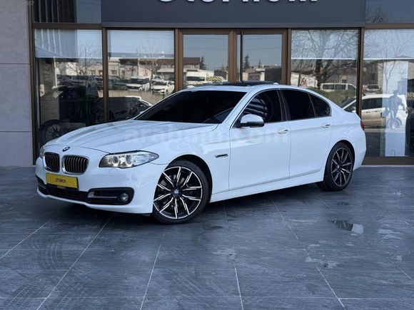 'Otobox' 2014 BMW 5.20i Executive