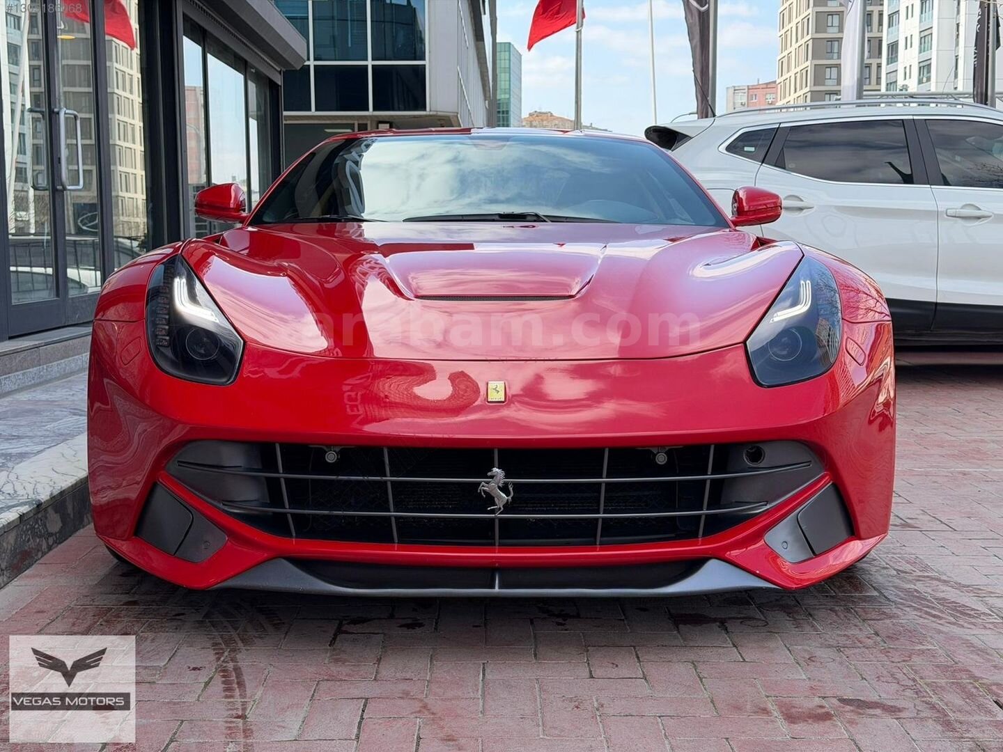Galeriden Ferrari F12 Berlinetta 2013 Model İstanbul 48.700 km Kırmızı 3