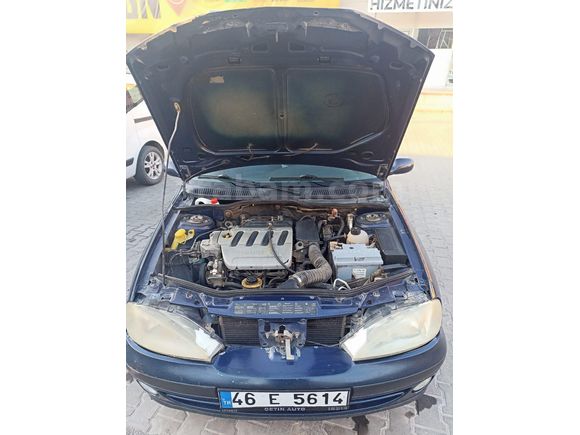 Sahibinden Renault Megane 1.4 Authentique 2003 Model  240.000 km Lacivert