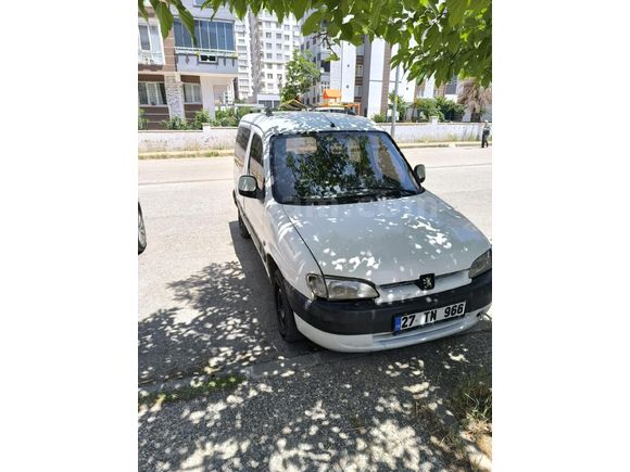 Sahibinden Peugeot Partner 1.9 D 2000 Model
