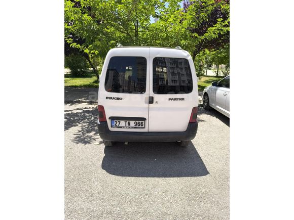 Sahibinden Peugeot Partner 1.9 D 2000 Model