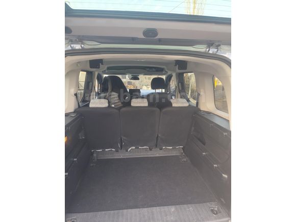 Sahibinden Peugeot Rifter 1.5 BlueHDI Allure 2023 Model