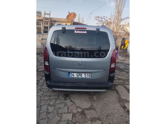 Sahibinden Peugeot Rifter 1.5 BlueHDI Allure 2023 Model
