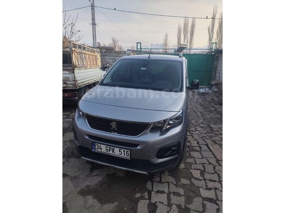 Sahibinden Peugeot Rifter 1.5 BlueHDI Allure 2023 Model