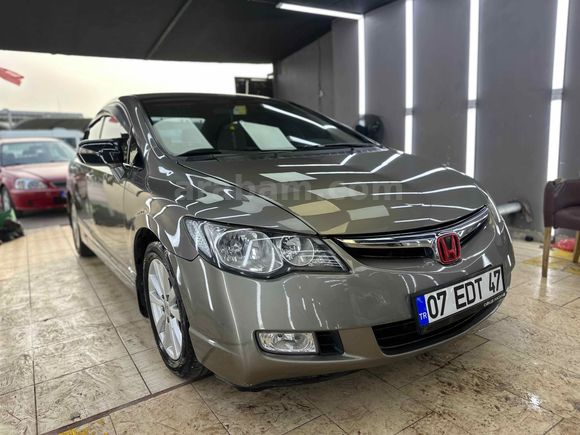 Sahibinden Honda Civic 1.6 Dream 2008 Model  210.000 km Gri (Gümüş)