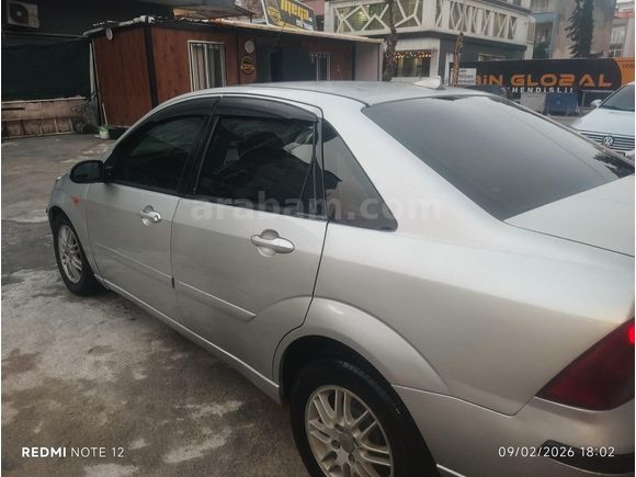 Sahibinden Ford Focus 1.6 Ghia 2004 Model