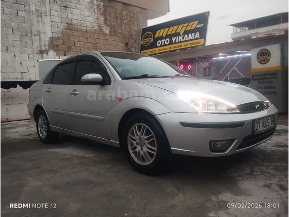 Sahibinden Ford Focus 1.6 Ghia 2004 Model