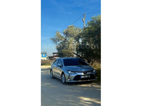 Sahibinden 2024 Corolla 1.8 Hybrid 140hp 