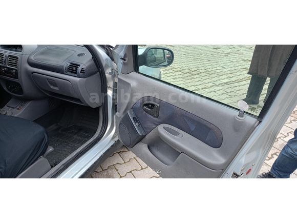 Sahibinden Renault Clio 1.4 RTA 2000 Model