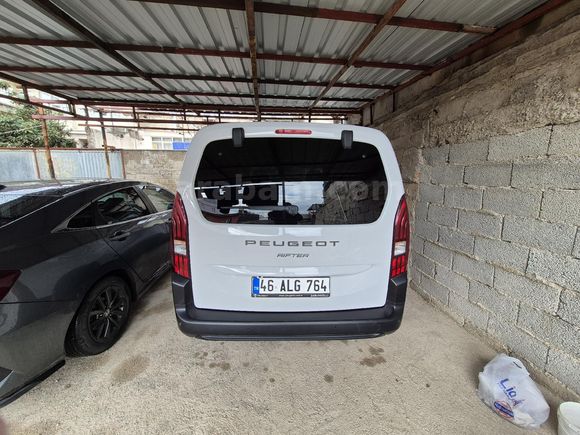 Sahibinden Peugeot Rifter 1.5 BlueHDI Allure 2025 Model