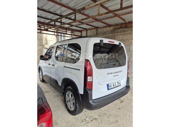 Sahibinden Peugeot Rifter 1.5 BlueHDI Allure 2025 Model