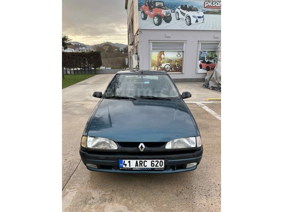 Masrafsız Renault 19 Megan Motorlu
