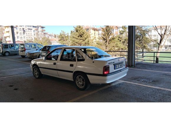 Sahibinden Opel Vectra 2.0 GL 1992 Model