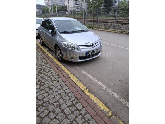 Sahibinden ACİL SATILIK Toyota Auris 1.4 D-4D Comfort Plus 2012 Model