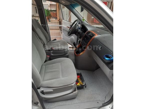 Kia Carnival 2.9 CRDi Premium 2004 Model