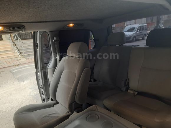 Kia Carnival 2.9 CRDi Premium 2004 Model