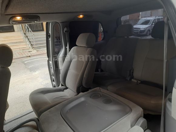 Kia Carnival 2.9 CRDi Premium 2004 Model