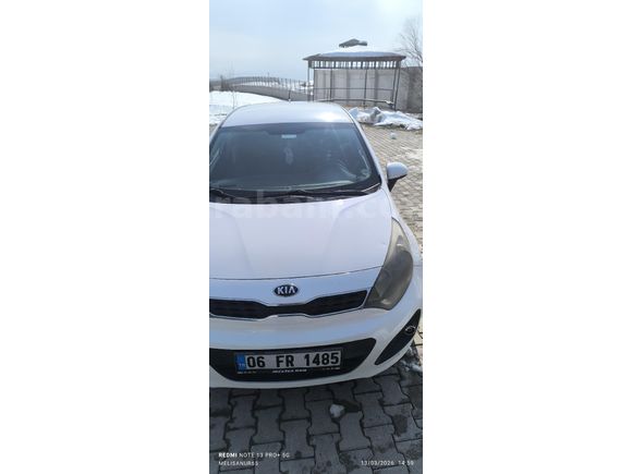 sahibinden Kia Rio 1.4 CRDi Fancy 2014 Model  194.000 km Beyaz