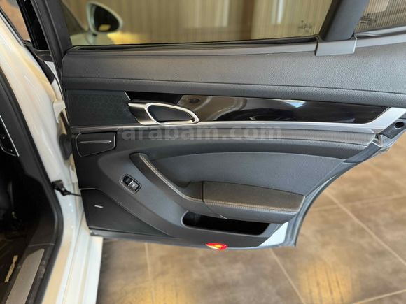Galeriden Porsche Panamera Diesel 2012 Model Manisa