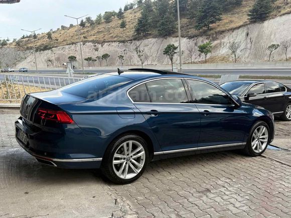 Volkswagen Passat 2.0 TDi 108 binde hatasız boyasız tramersiz  cam tavan 