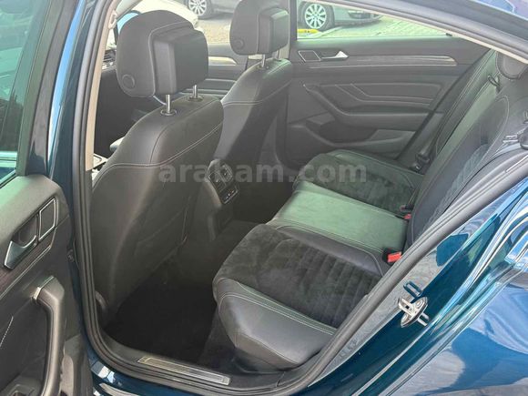 Volkswagen Passat 2.0 TDi 108 binde hatasız boyasız tramersiz  cam tavan 