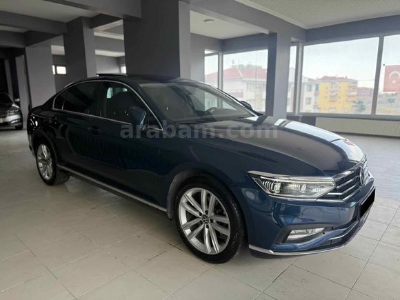 Volkswagen Passat 2.0 TDi 108 binde hatasız boyasız tramersiz  cam tavan 