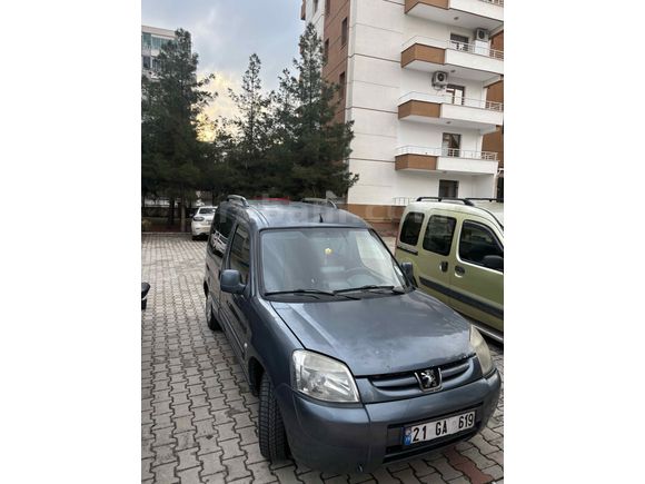 Sahibinden Peugeot Partner 1.6 HDI 2009 Model 