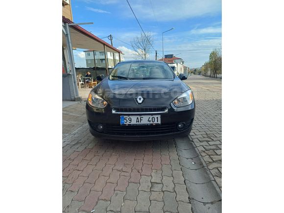 Sahibinden Renault Fluence 1.6 Expression 2010 Model  200.000 km Siyah
