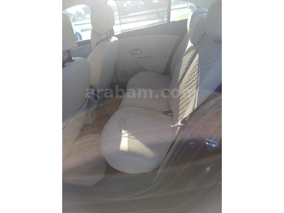 Sahibinden Renault Fluence 1.6 Expression 2010 Model  200.000 km Siyah
