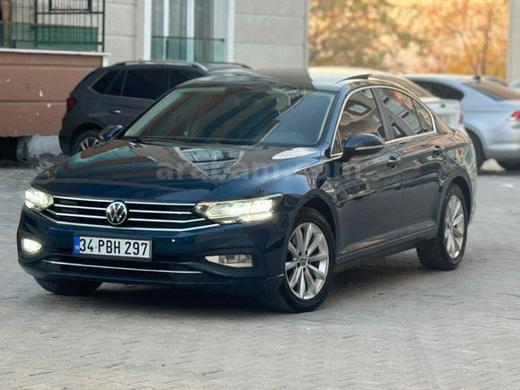 Sahibinden sanrouflu Volkswagen Passat 1.6 TDi Business 2020 Model  130.000 km Lacivert