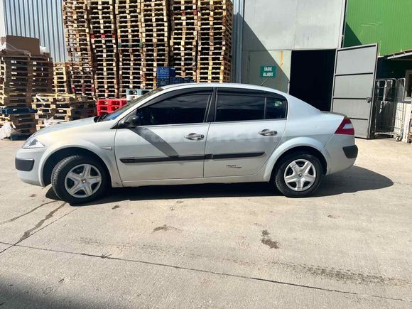 Sahibinden Renault Megane 1.6 Authentique 2005 Model 