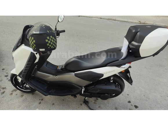 Sahibinden Yamaha N-Max 125 beyaz, mükemmel durumda.
