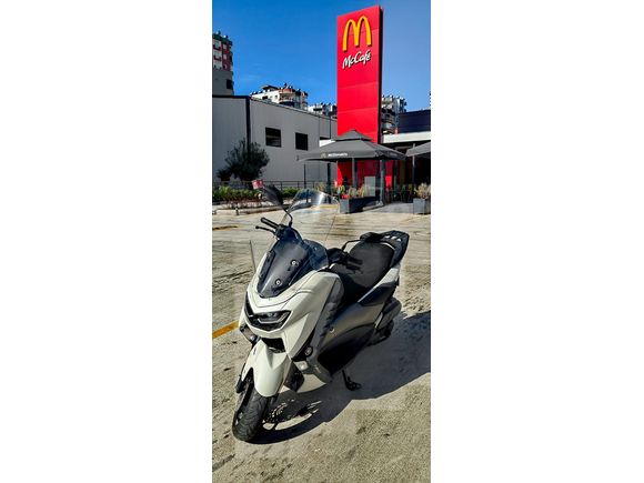 Sahibinden Yamaha N-Max 125 beyaz, mükemmel durumda.