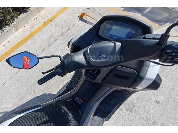 Sahibinden Yamaha N-Max 125 beyaz, mükemmel durumda.